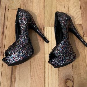 Glitter platform